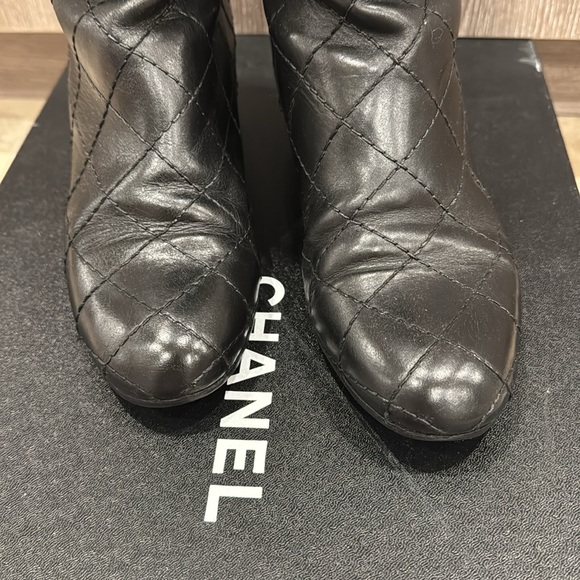 Chanel calf leather boots with cc logo in the back size 40 - Picture 5 of 7
